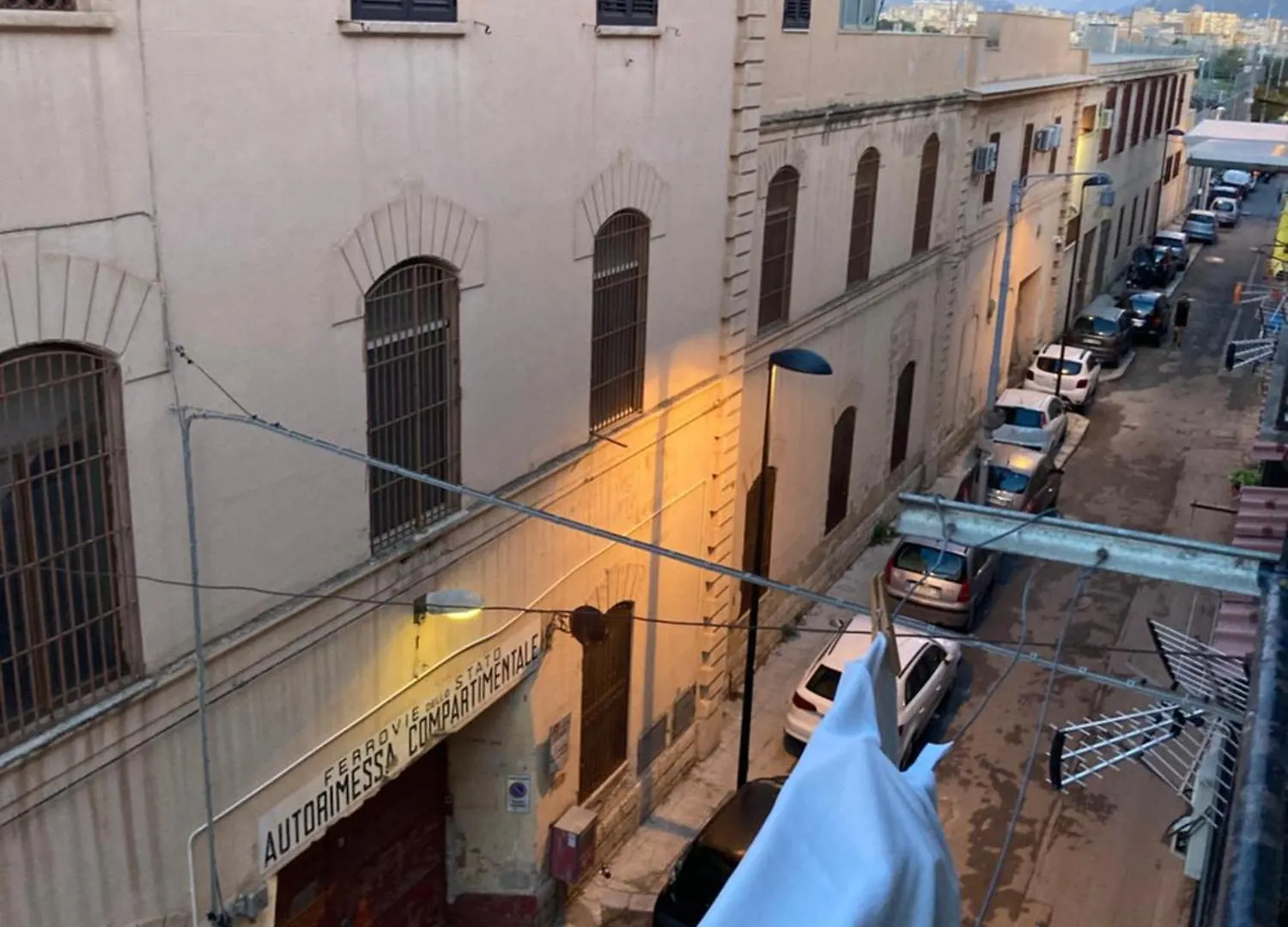 Via Silvio Boccone Semplice Ed Economico Apartment Palermo Italy